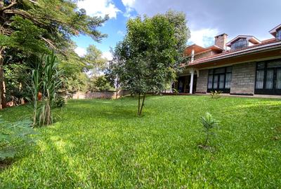 5 Bed House with En Suite in Runda - 2