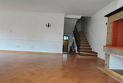 3 Bed Townhouse with En Suite in Kyuna - 4