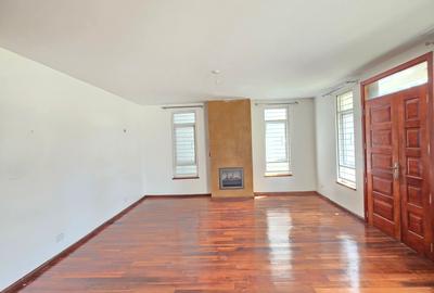 5 Bed Townhouse with En Suite at Lavington Green - 4