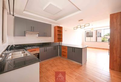 2 Bed Apartment with En Suite at Lantana Road - 3