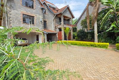 5 Bed Townhouse with En Suite at Lavington Green - 2