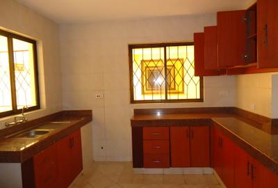 3 Bed Apartment with En Suite at Jamuhuri Road - 3