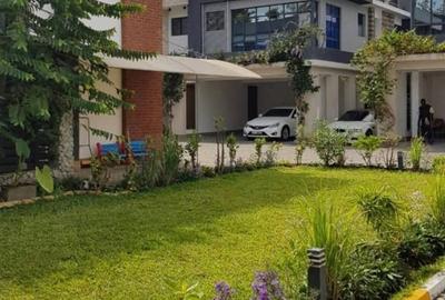 5 Bed Townhouse with En Suite at Simba Road - 3