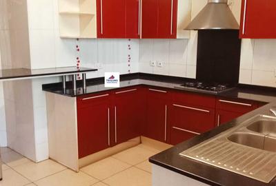 4 Bed Apartment with En Suite in Rhapta Road - 3