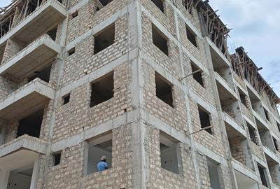 3 Bed Apartment with En Suite at Beach Road - 4