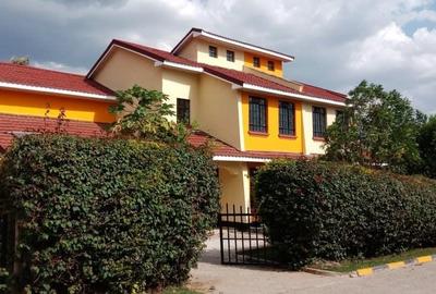 4 Bed Townhouse with En Suite at Athi