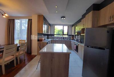 Serviced 2 Bed Apartment with En Suite at Kitale Lane - 3