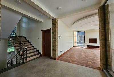 5 Bed Villa with En Suite in Lavington - 3
