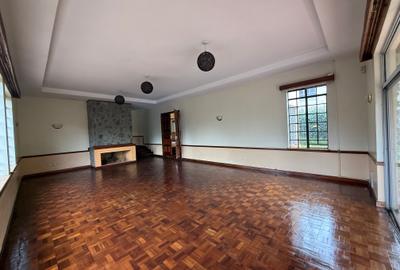 5 Bed House with En Suite in Runda - 3