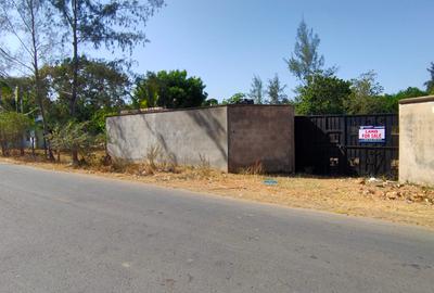 Land in Kikambala - 2