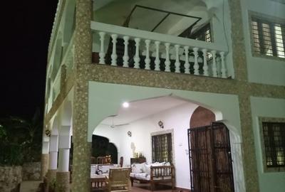 4 Bed House with En Suite at Watamu - Behind Watamu Mall - 2