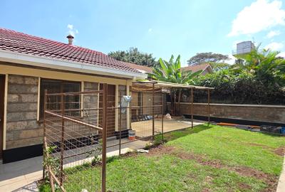 4 Bed Townhouse with En Suite at Lavington - 3