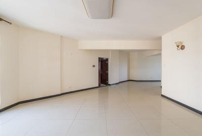 3 Bed Apartment with En Suite in Kilimani