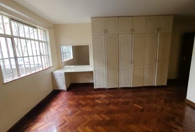 2 Bed Apartment with Gym in Lavington