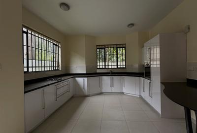5 Bed Townhouse with En Suite at Lavington Green - 2