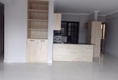 2 Bed Apartment with En Suite in Westlands Area - 3