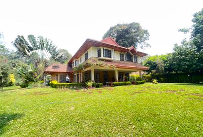 5 Bed Villa with En Suite in Rosslyn