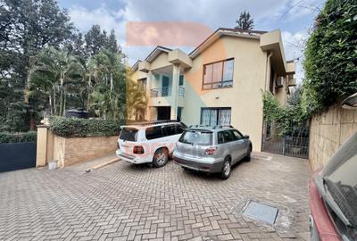 5 Bed Townhouse with En Suite in Spring Valley