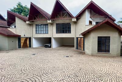 4 Bed House with En Suite at Lavington