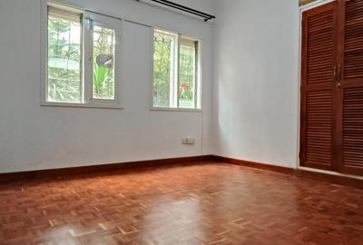 4 Bed House with En Suite in Westlands Area - 4