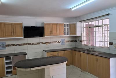 5 Bed Villa with En Suite at Runda Road - 4