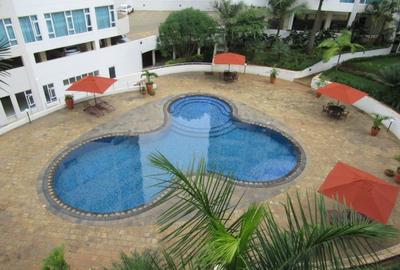 3 Bed Apartment with En Suite in Riverside - 3