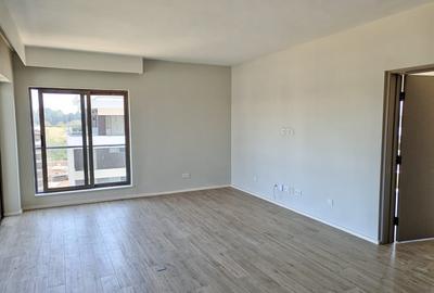3 Bed Apartment with En Suite at City Park Drive - 4