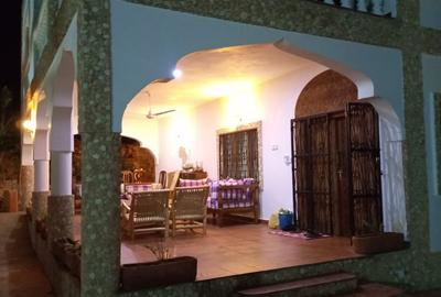 4 Bed House with En Suite at Watamu - Behind Watamu Mall - 4