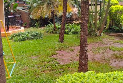 3 Bed Apartment with En Suite in Lavington - 2