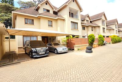 5 Bed Townhouse with En Suite at Lavington Green