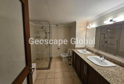 Furnished 3 Bed Apartment with En Suite in Riverside - 4