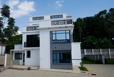 5 Bed Villa with En Suite at 2026-377 - 3