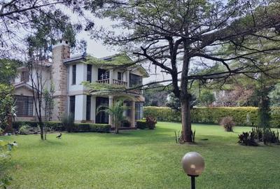 4 Bed Townhouse with En Suite in Rosslyn - 2