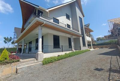 6 Bed House with En Suite at Bustani - 2