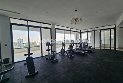 4 Bed Apartment with En Suite in Riverside - 2