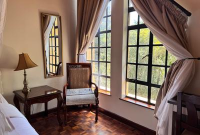Serviced 2 Bed Apartment with En Suite in Lavington - 2