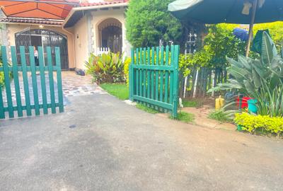 4 Bed Townhouse with En Suite in Kilimani - 2