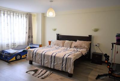 3 Bed Apartment with Gym in Parklands - 2