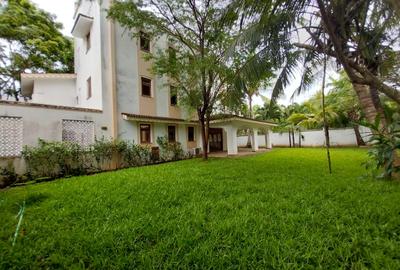 4 Bed Villa with En Suite at Nyali Mombasa - 4