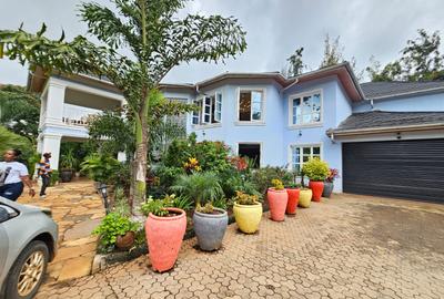 6 Bed House with En Suite in Runda - 2