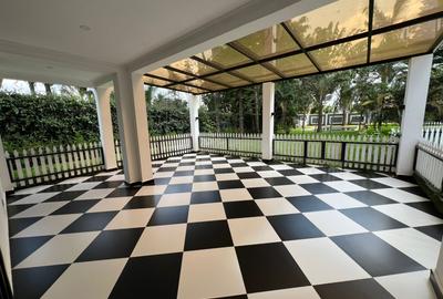 5 Bed Villa with En Suite in Garden Estate - 4