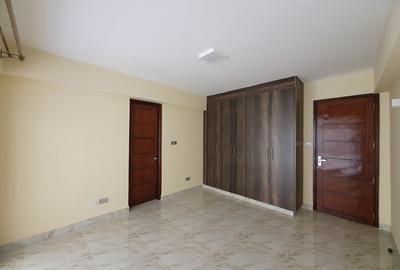 4 Bed Apartment with En Suite in Parklands - 3