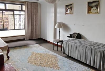 3 Bed Apartment with En Suite in South C - 2