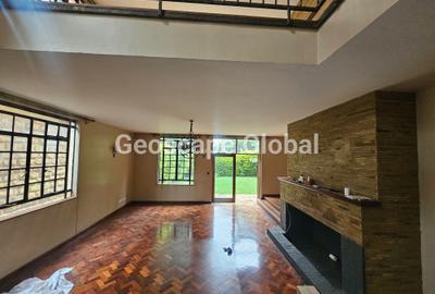 5 Bed Townhouse with En Suite in Lavington - 4