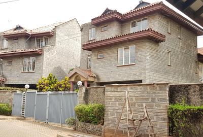 5 Bed Townhouse with En Suite at James Gichuru - 4