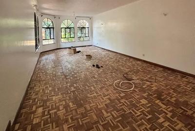 4 Bed Townhouse with En Suite in Westlands Area - 2