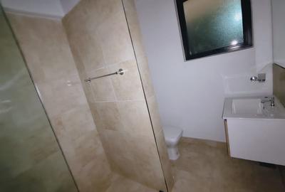 2 Bed Apartment with En Suite in Garden Estate - 4