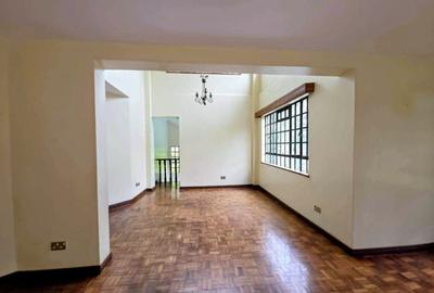 4 Bed Villa with En Suite in Kitisuru - 4