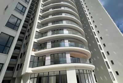 3 Bed Apartment with En Suite in Riverside