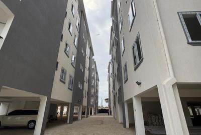 Serviced 3 Bed Apartment with Swimming Pool at Beach Road